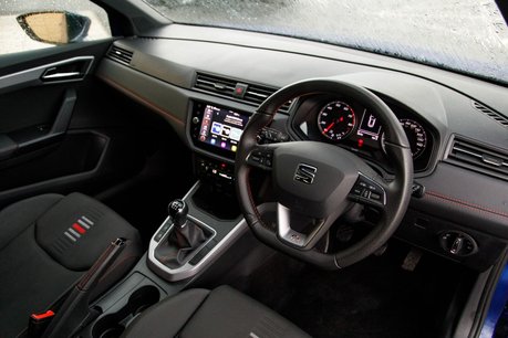 SEAT Arona TSI FR
