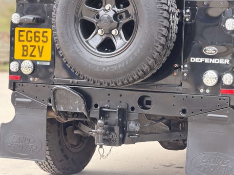 Land Rover Defender 2.2 Defender 90 XS Hard Top TD 4WD 24