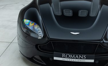 Aston Martin V12 Vantage S Coupe 25