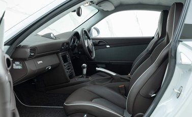 Porsche 911 (997) Sport Classic 9