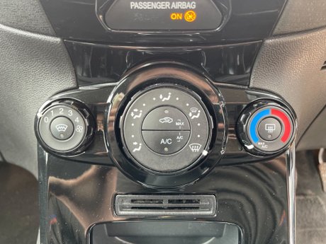 Ford Fiesta 1.25 Zetec Euro 6 3dr 23