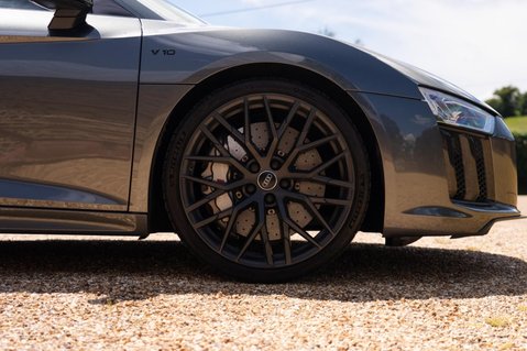 Audi R8 5.2 FSI V10 Plus S Tronic quattro Euro 6 (s/s) 2dr 26
