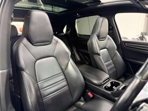 Porsche Cayenne 3.0T V6 GPF SUV 5dr Petrol TiptronicS 4WD Euro 6 (s/s) (340 ps) 26