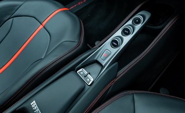 Ferrari F8 Tributo 18