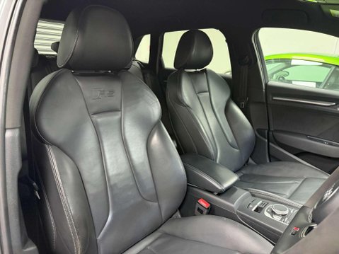 Audi RS3 2.5 TFSI Sportback 5dr Petrol S Tronic quattro Euro 6 (s/s) (400 ps) 6
