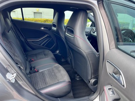 Mercedes-Benz GLA 2.1 GLA220d AMG Line 7G-DCT 4MATIC Euro 6 (s/s) 5dr 34