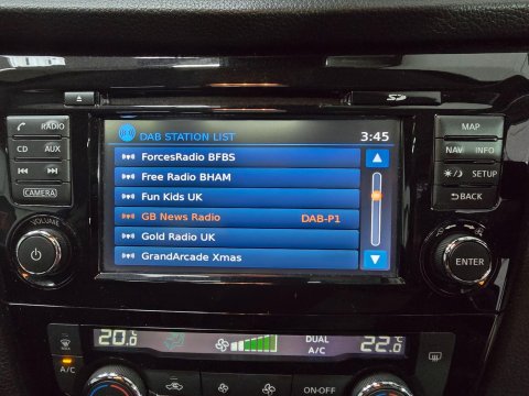 Nissan Qashqai 1.6 DIG-T N-Connecta Euro 6 (s/s) 5dr 29