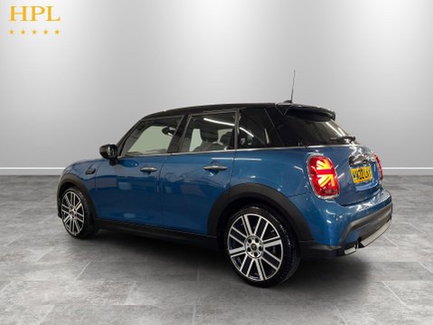 Mini Hatch 1.5 Cooper Exclusive Hatchback 5dr Petrol Manual Euro 6 (s/s) (136 ps) 5