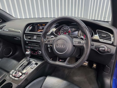 Audi RS4 4.2 FSI V8 Estate 5dr Petrol S Tronic quattro Euro 5 (450 ps) 37
