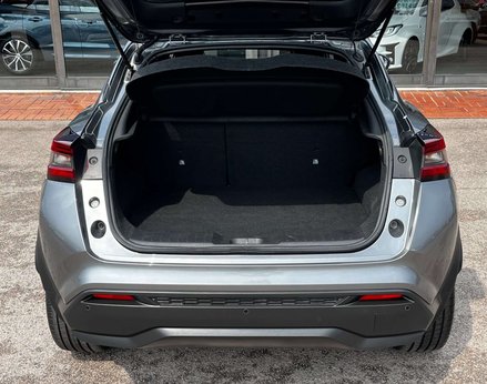 Nissan Juke 1.6 Juke Tekna HEV CVT 5dr 65