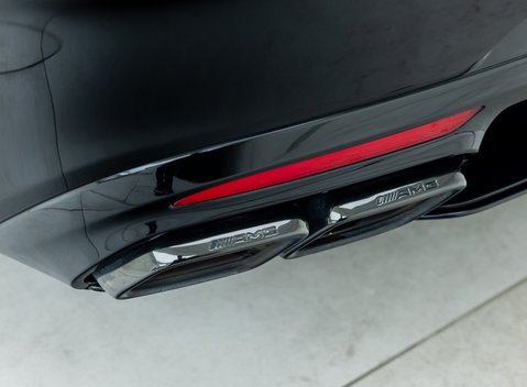 Mercedes-Benz S Class S63 AMG Coupe 32