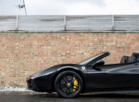 Ferrari 488 Spider 28