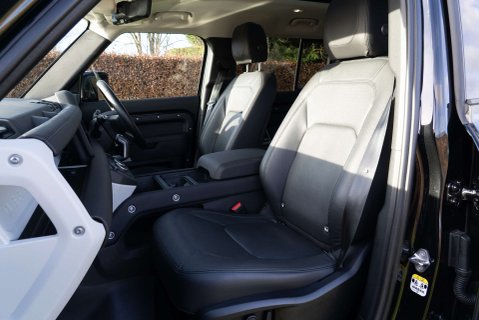 Land Rover Defender P400e XS Edition 9