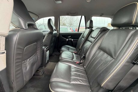 Volvo XC90 2.4 D5 SE SUV 5dr Diesel Geartronic AWD (219 g/km, 200 bhp) 39