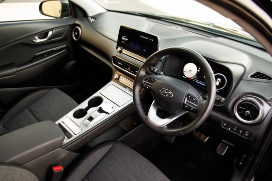 Hyundai KONA PREMIUM
