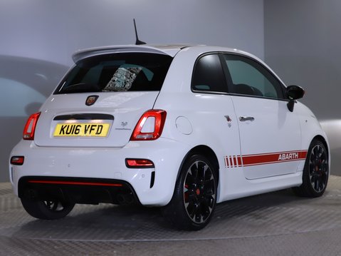Abarth 595 1.4 T-Jet 180 Competizione 3dr 9