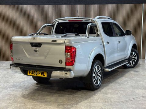 Nissan Navara 2.3 Navara Tekna dCi Auto 4WD 5dr 2