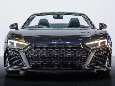 Audi R8 5.2 FSI V10 Spyder 2dr Petrol S Tronic quattro Euro 6 (s/s) (570 ps) 16