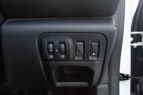 Renault Megane ICONIC E-TECH 16