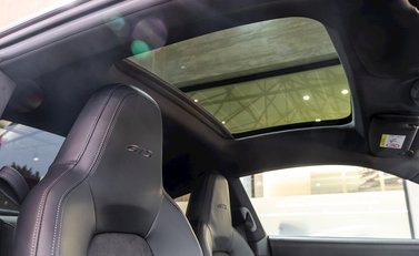 Porsche 911 (992) Carrera GTS 9