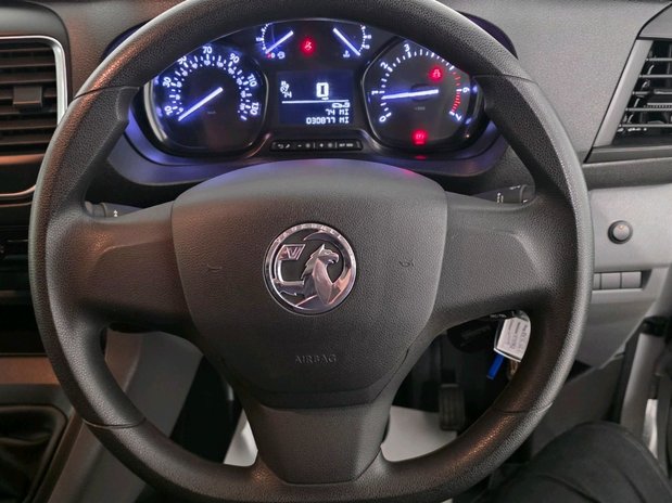Vauxhall Vivaro VIVARO L2 DIESEL 2900 1.5d 100PS Dynamic H1 Van 17