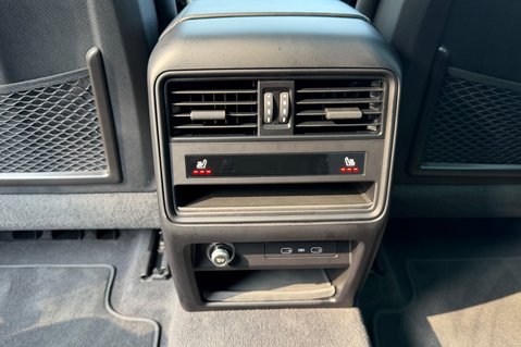Porsche Cayenne V6 E-HYBRID BLACK EDITION -MATRIX LEDS -360 CAMS -WHITE LEATHER INTERIOR 36