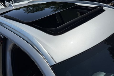 Volvo XC90 B5 INSCRIPTION PRO AWD -B&W -XENIUM PK -PAN ROOF -22S -SURROUND CAMERAS 23