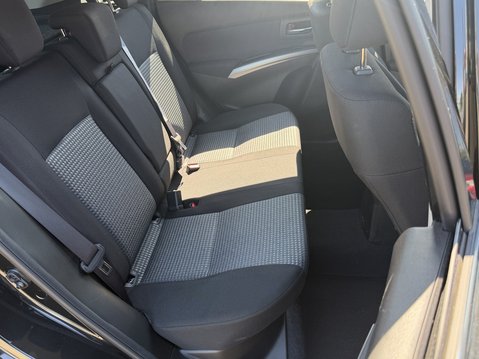 Suzuki S-Cross 1.4 Boosterjet MHEV Motion Auto 37