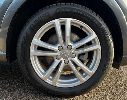 Audi Q3 2.0 Q3 S Line Edition TDI Quattro 4WD 5dr 11