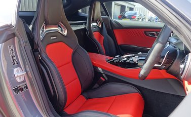 Mercedes-Benz Amg GT GT S 17