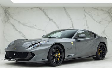 Ferrari 812 Superfast 6