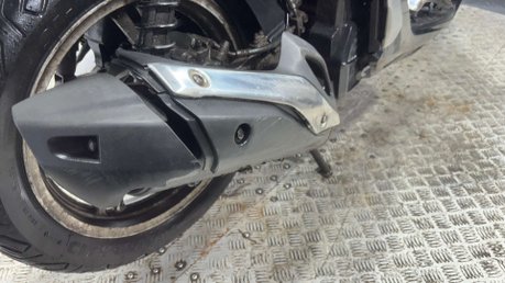 Honda SH125 2019 GOOD PARTS BREAKER SCOOTER SPARES OR REPAIR SH 125CC 14