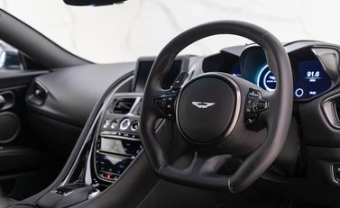 Aston Martin DBS Superleggera 9