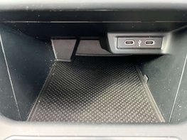 Volkswagen Polo 1.0 Polo Life TSi Semi-Auto 5dr 40