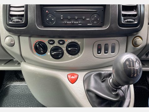 Renault Trafic 2.0 TD dCi SL27 Panel Van 4dr Diesel Manual L1 H1 (214 g/km, 90 bhp) 28