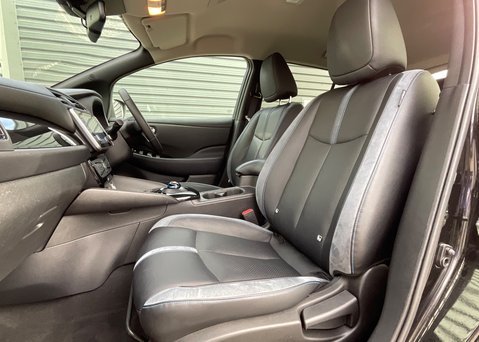 Nissan LEAF TEKNA 12