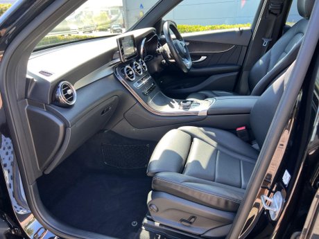 Mercedes-Benz GLC 2.0 GLC250 AMG Night Edition G-Tronic+ 4MATIC Euro 6 (s/s) 5dr 32