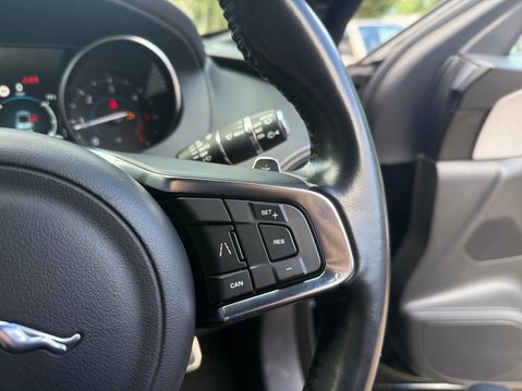 Jaguar F-Pace 2.0 D180 R-Sport Auto AWD Euro 6 (s/s) 5dr 22