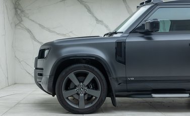 Land Rover Defender 90 V8 CARPATHIAN EDITION 36