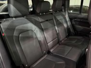 Land Rover Defender 3.0 D300 MHEV X-Dynamic HSE SUV 5dr Diesel Auto 4WD Euro 6 (s/s) (300 ps) 40