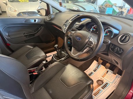 Ford Fiesta 1.0T EcoBoost Titanium X Euro 5 (s/s) 5dr 9