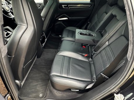 Porsche Cayenne V8 TURBO TIPTRONIC 78