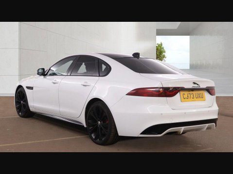 Jaguar XF R-DYNAMIC S 4
