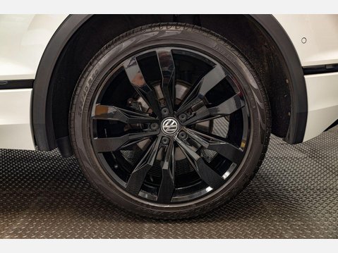 Volkswagen Tiguan 1.5 TSI EVO R-Line Tech DSG Euro 6 (s/s) 5dr 10
