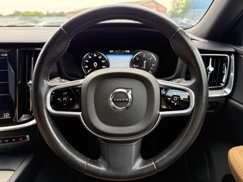 Volvo V60 2.0 D3 Inscription Plus Estate 5dr Diesel Auto Euro 6 (s/s) (150 ps) 34