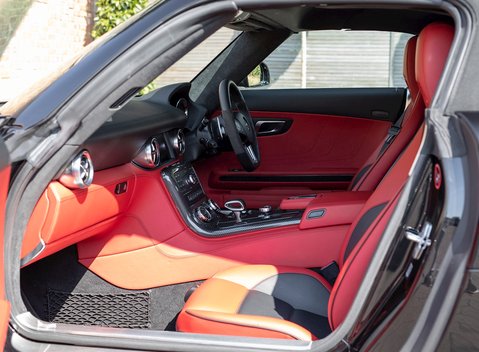 Mercedes-Benz SLS AMG Roadster 15