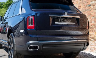 Rolls-Royce Cullinan 28