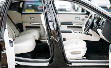 Rolls-Royce Ghost 29