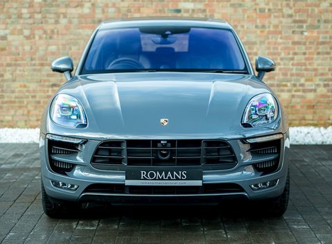Porsche Macan GTS 33