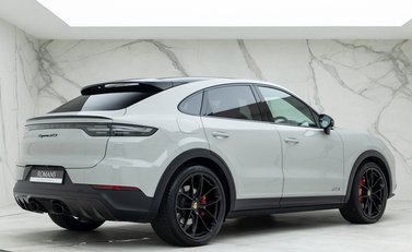 Porsche Cayenne GTS Coupé 7